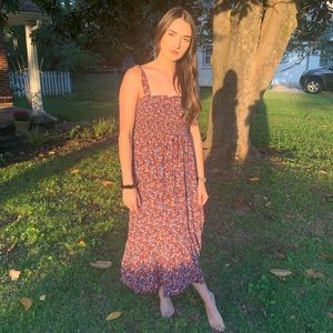 SALE! Beautiful floral maxi dress! 🌸